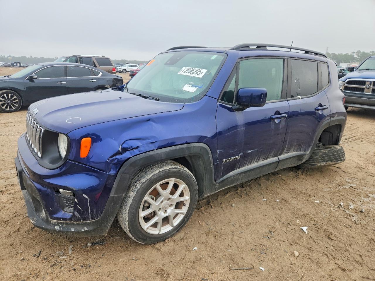 Salvage Jeep Renegade Image