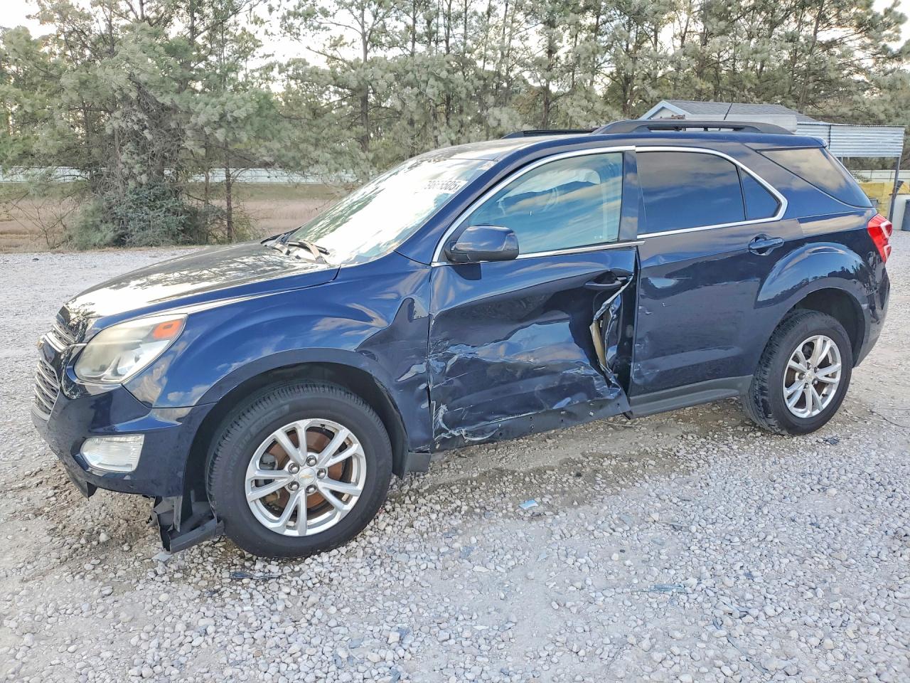 Salvage Chevrolet Equinox Image
