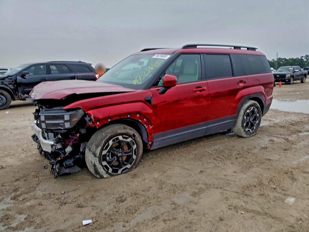 Salvage Hyundai SANTA FE Image