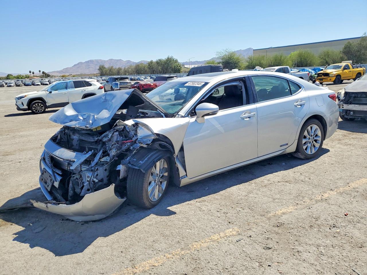Salvage Lexus Es Image