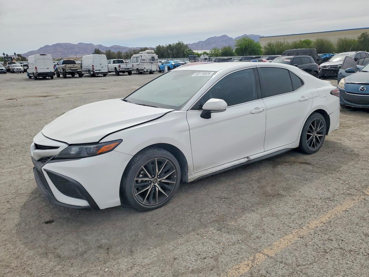 Salvage Toyota Camry Image