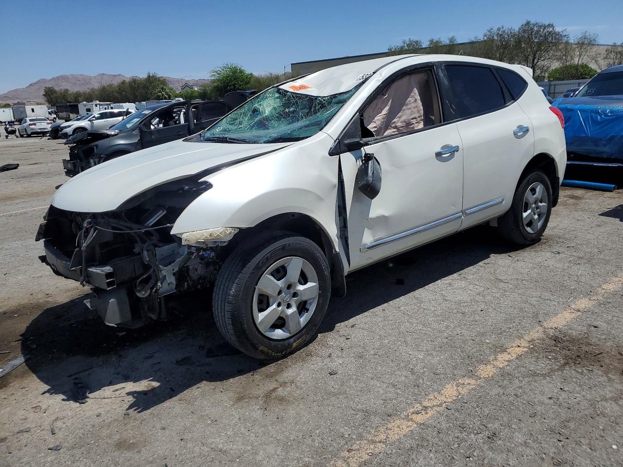 Salvage Nissan Rogue Image