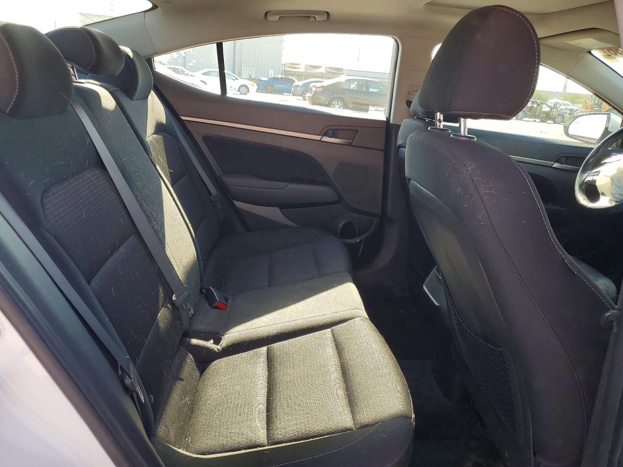 Hyundai ELANTRA Value Edition
