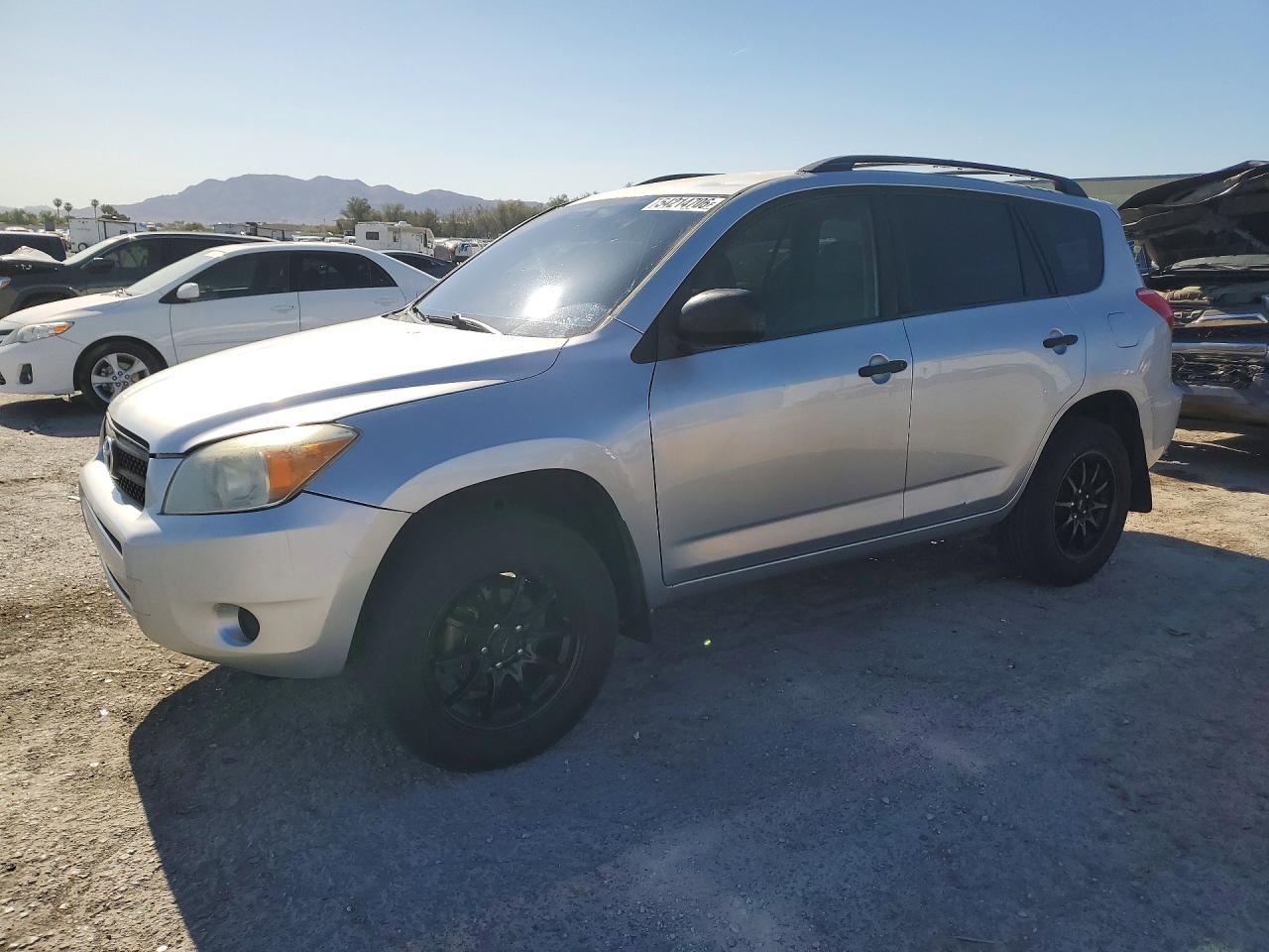 Salvage Toyota RAV4 Image