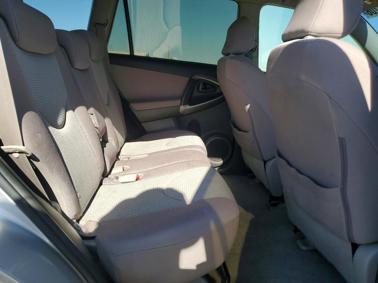 Toyota RAV4 Base