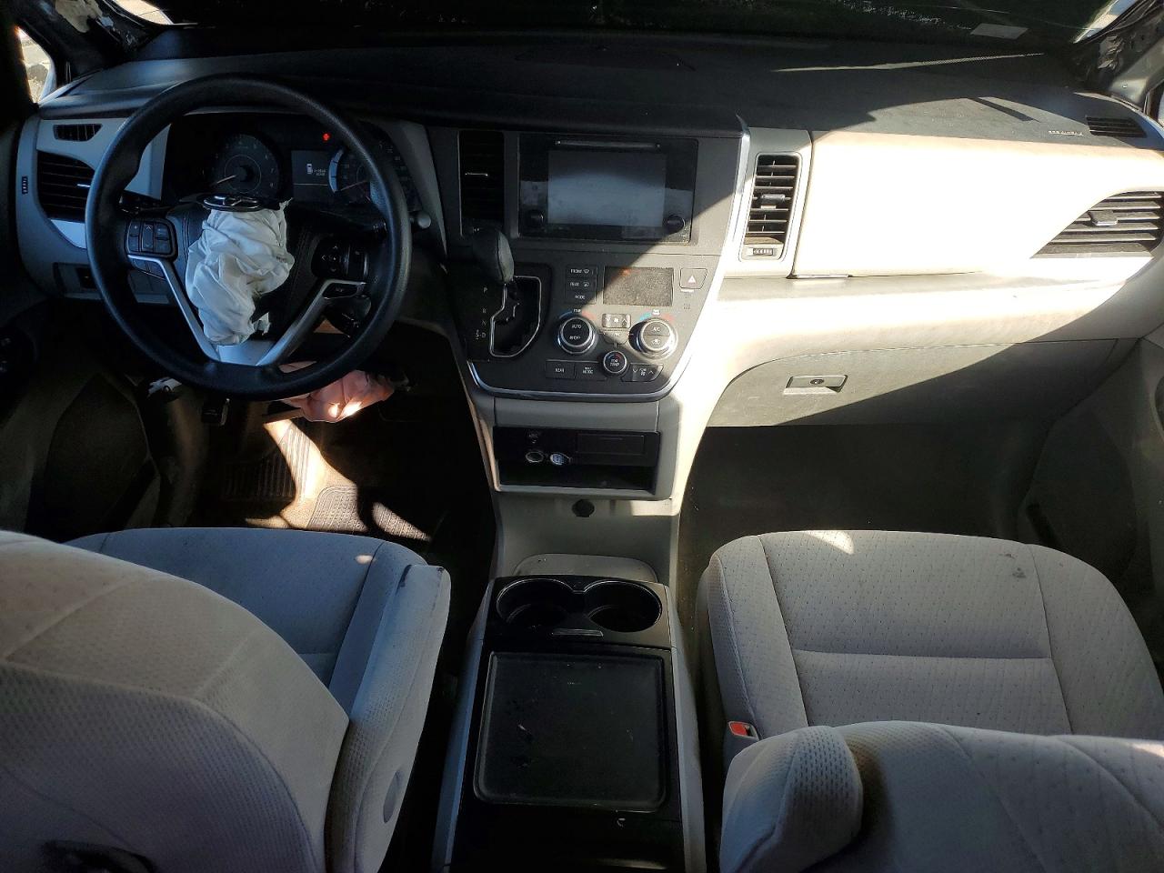 Toyota Sienna Le
