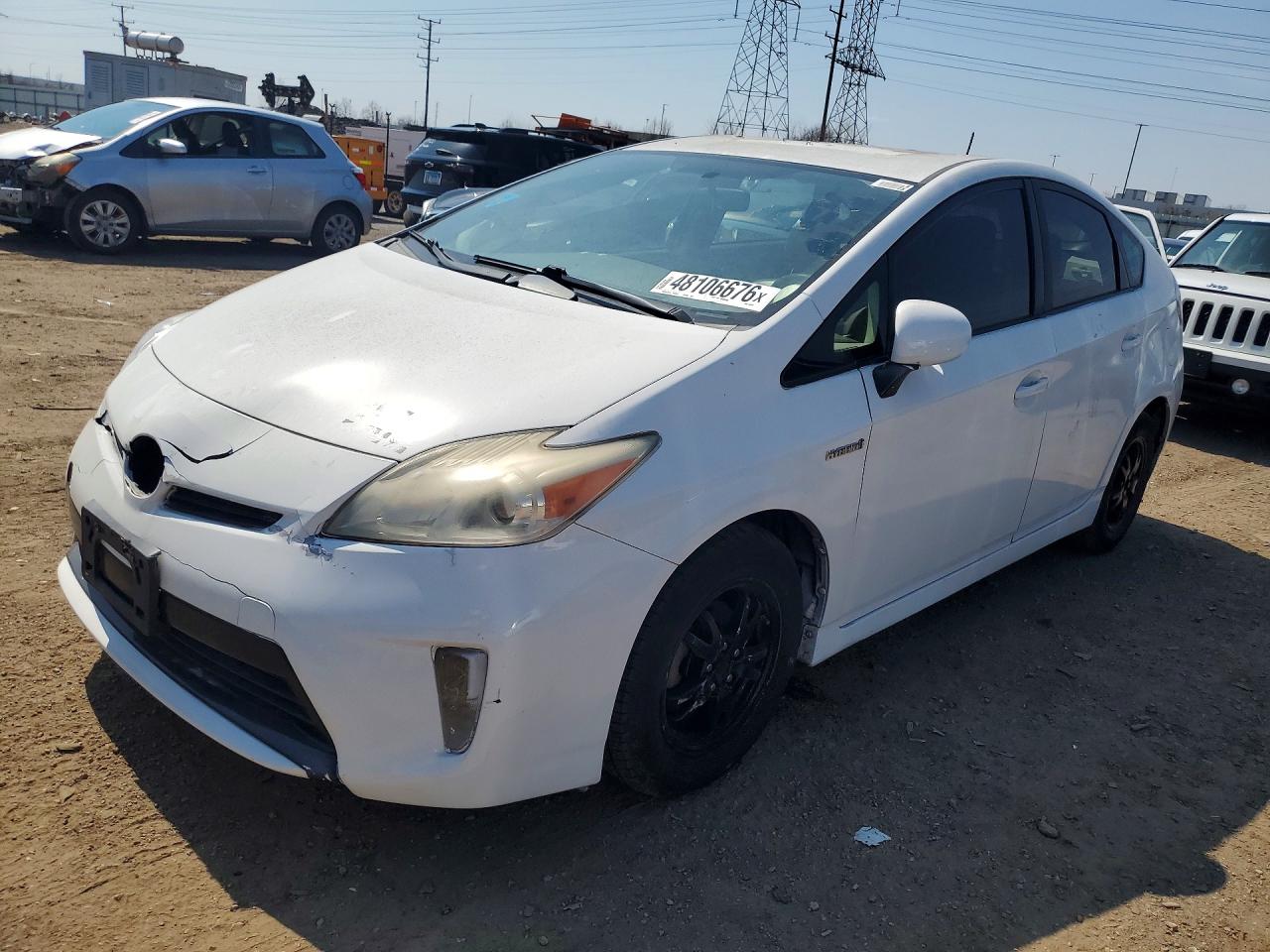 Salvage Toyota Prius Image
