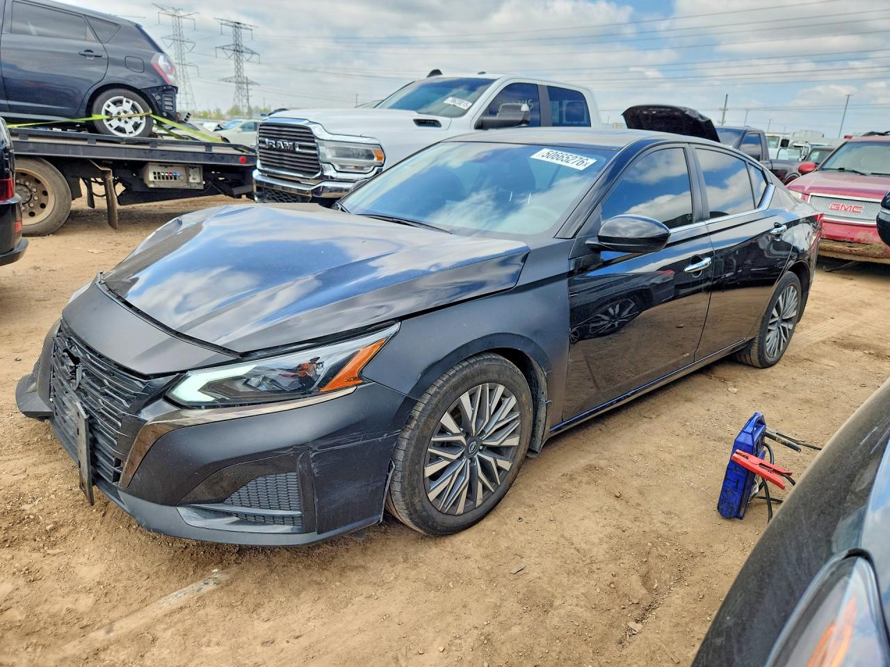 Salvage Nissan Altima Image