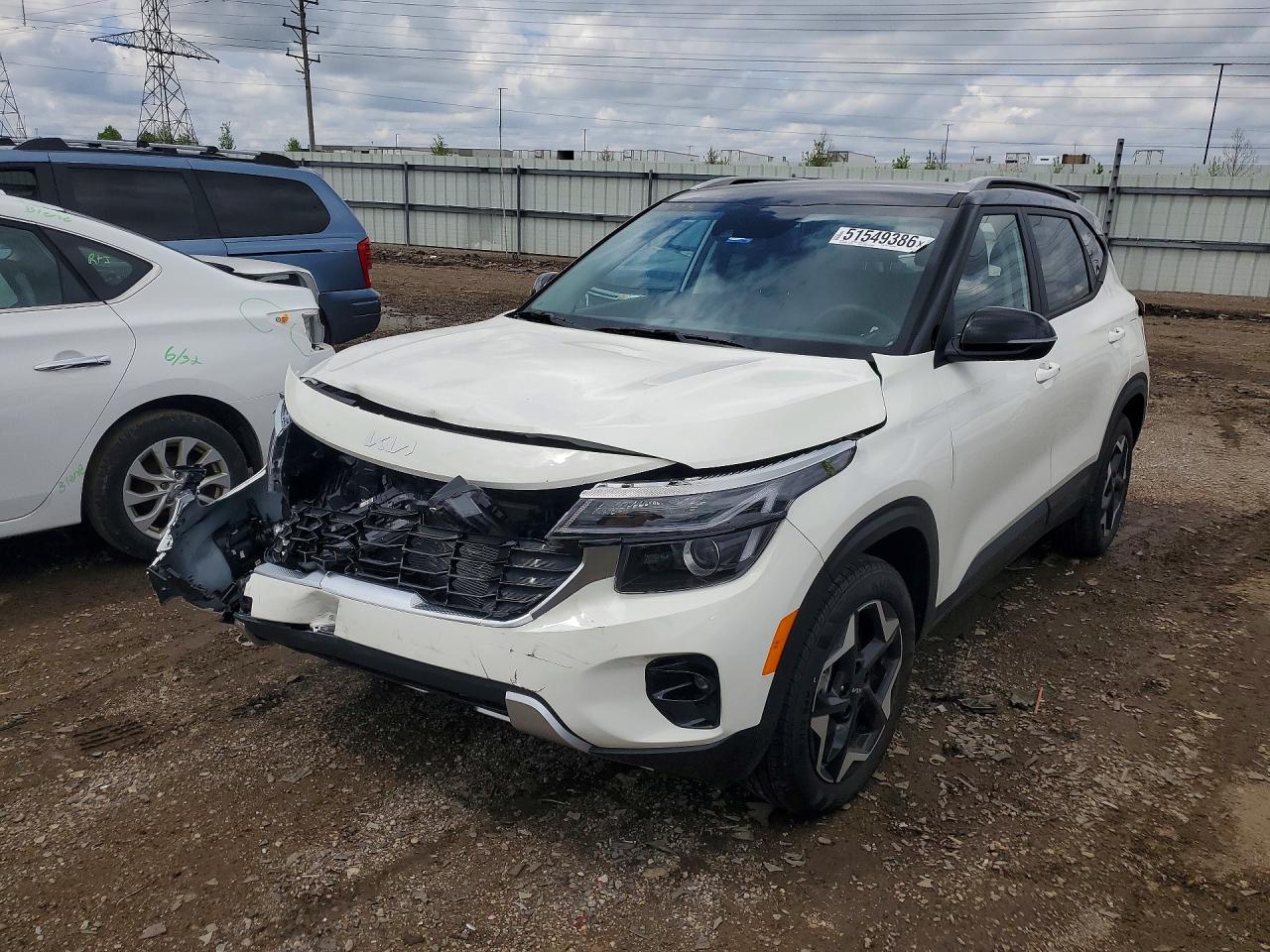 Salvage Kia Seltos Image