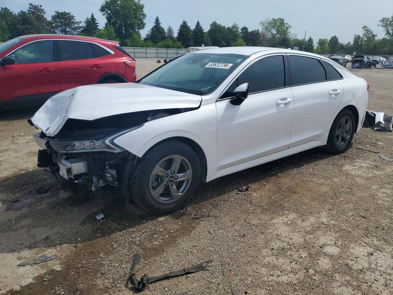 Salvage Kia K5 Image