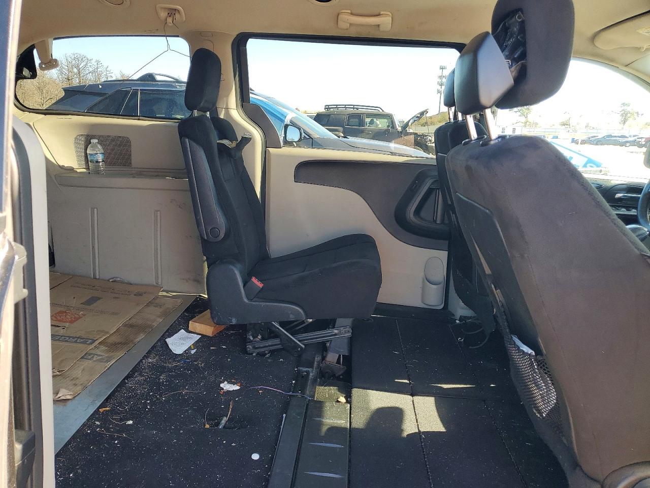 Dodge Caravan Sxt
