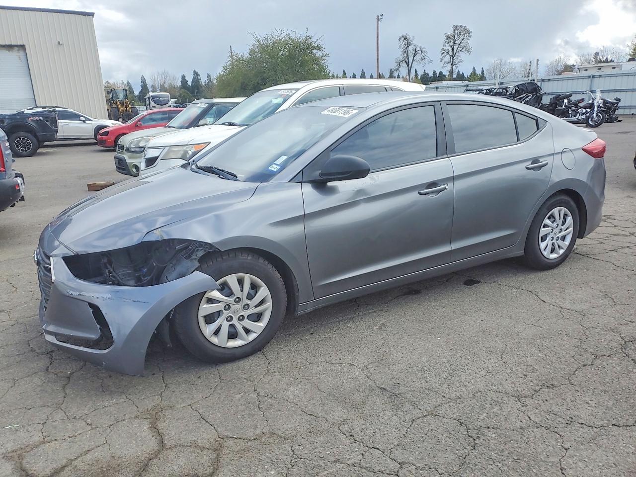 Salvage Hyundai ELANTRA Image