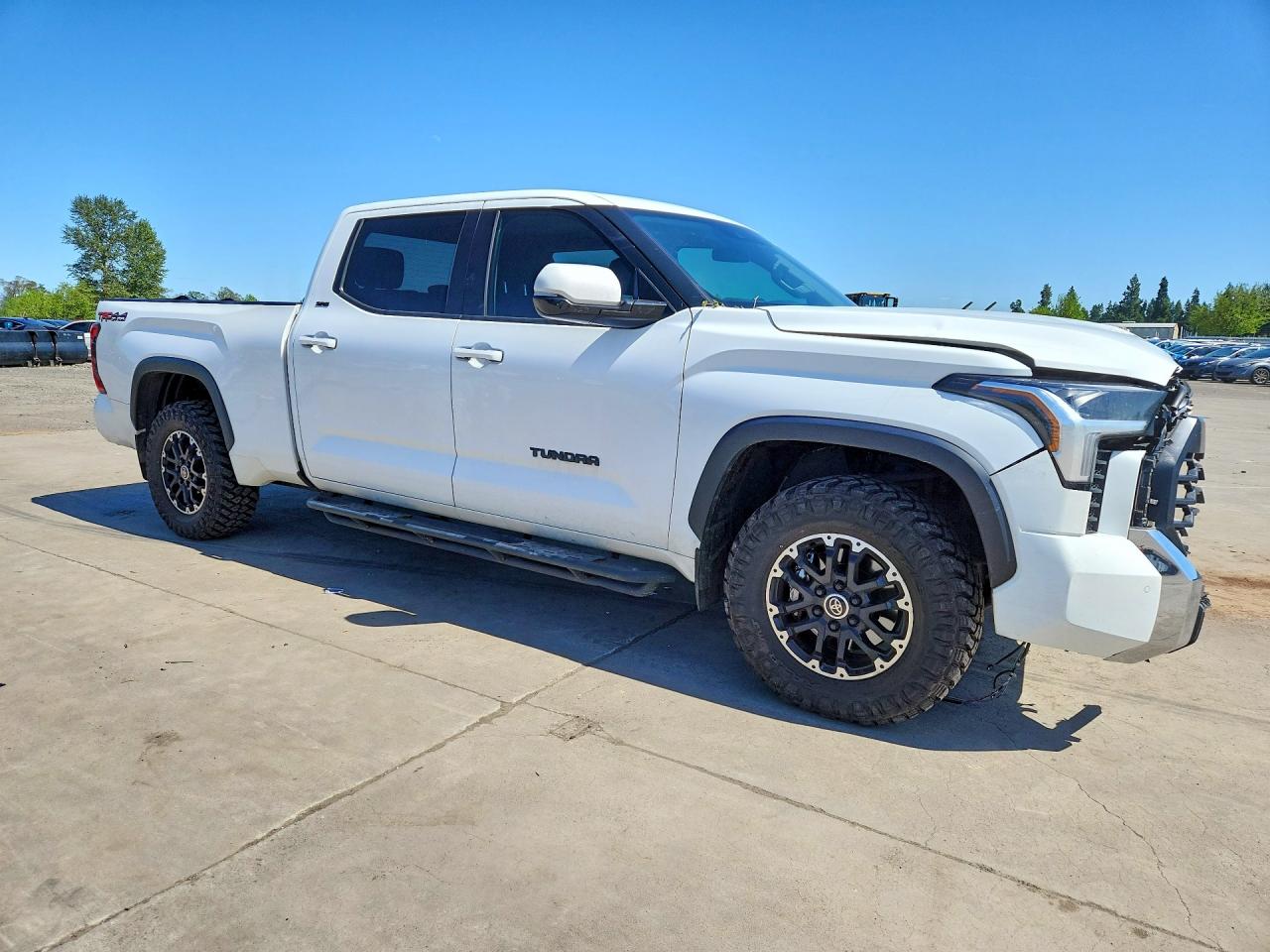 Toyota Tundra Crewmax Sr5