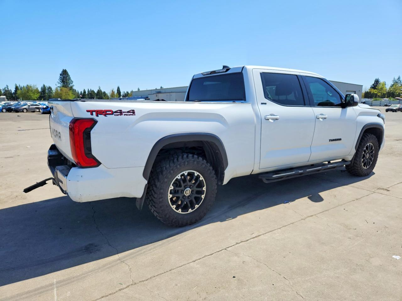 Toyota Tundra Crewmax Sr5