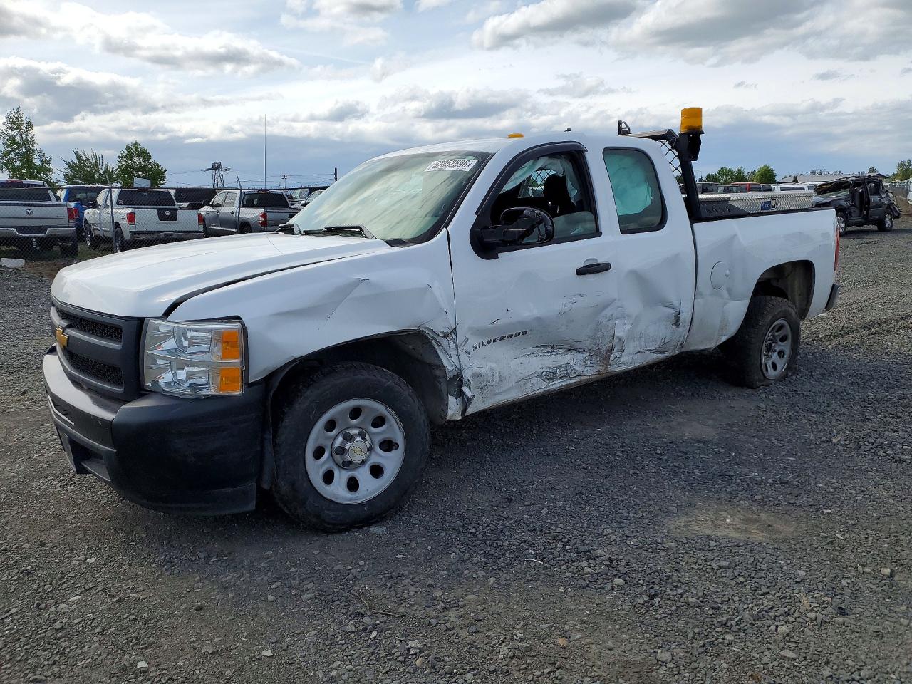 Salvage Chevrolet Silverado Image