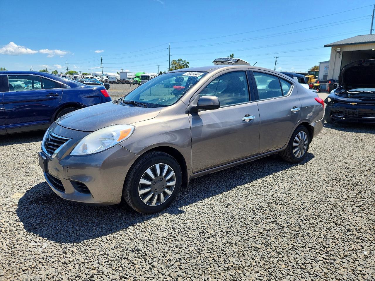 Salvage Nissan Versa Image