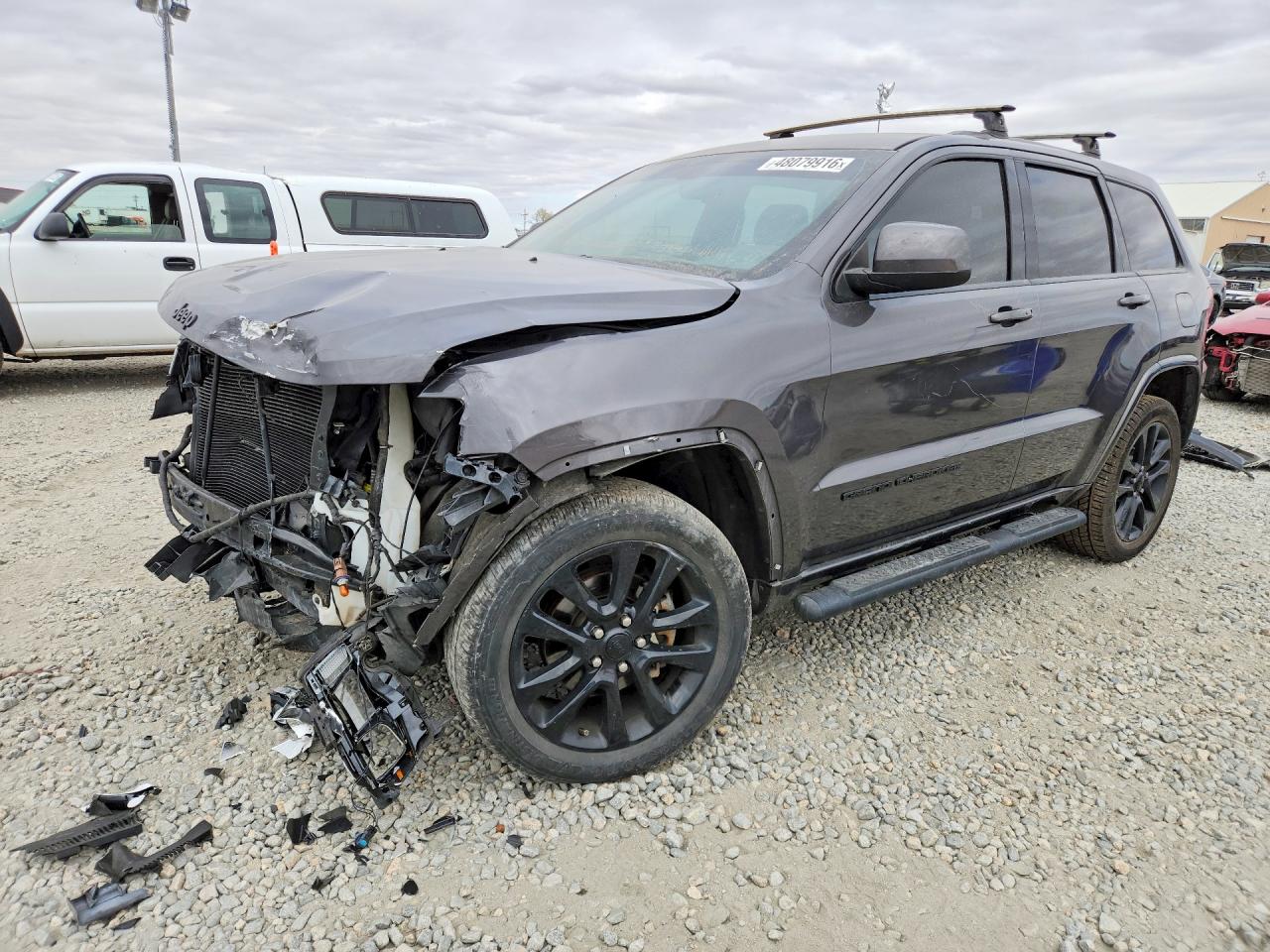 Salvage Jeep Cherokee Image