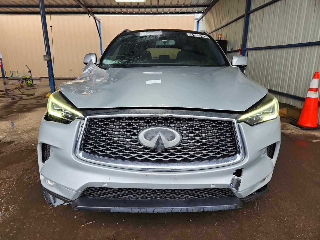 INFINITI Qx Essential