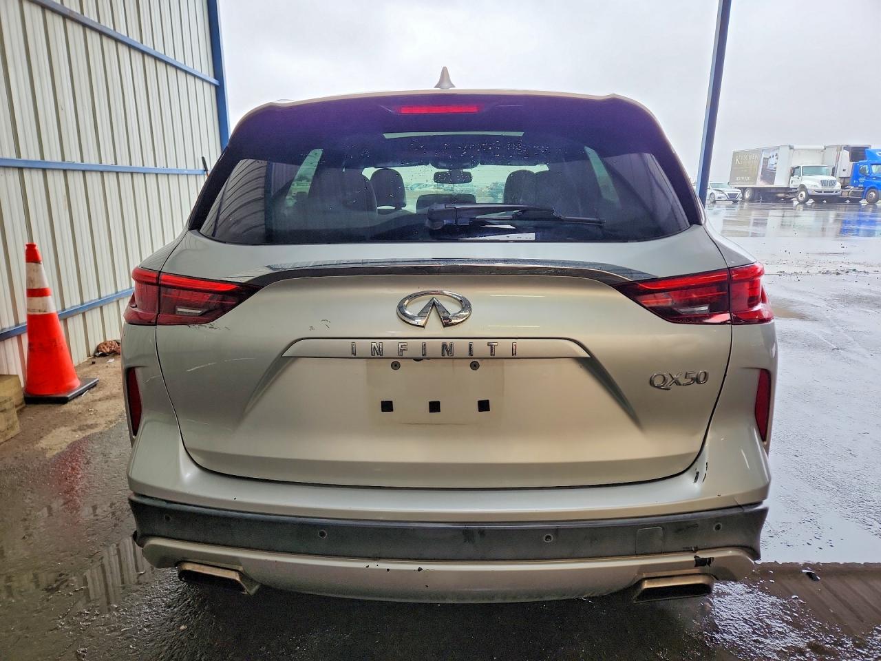 INFINITI Qx Essential
