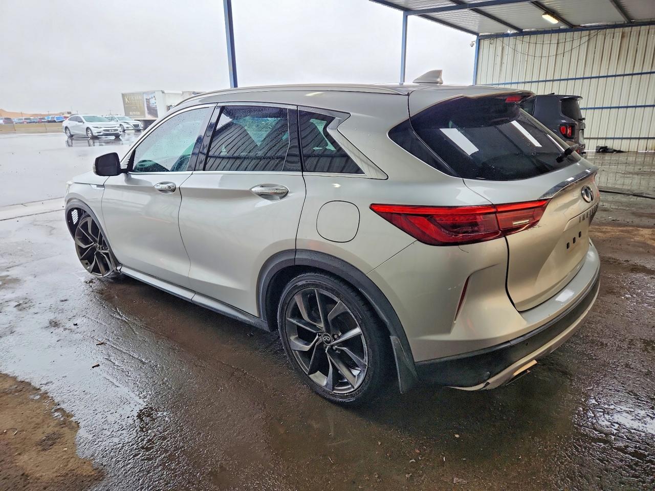 INFINITI Qx Essential