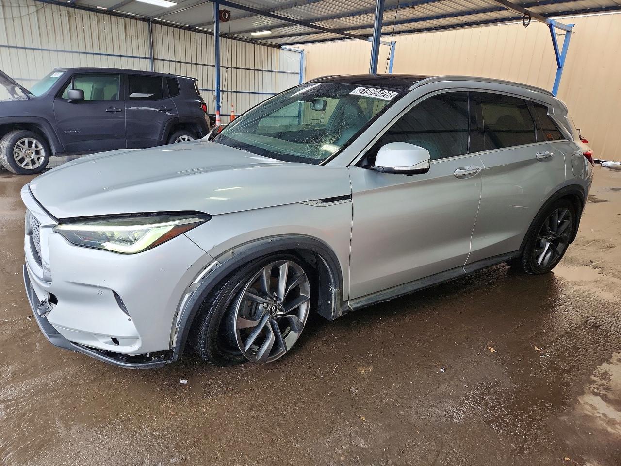 Salvage INFINITI Qx Image
