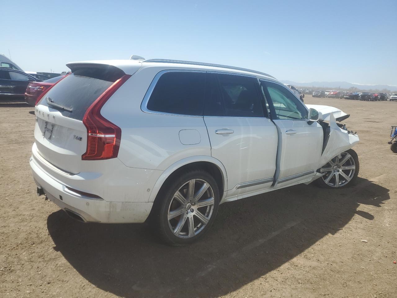 Volvo XC90 T6