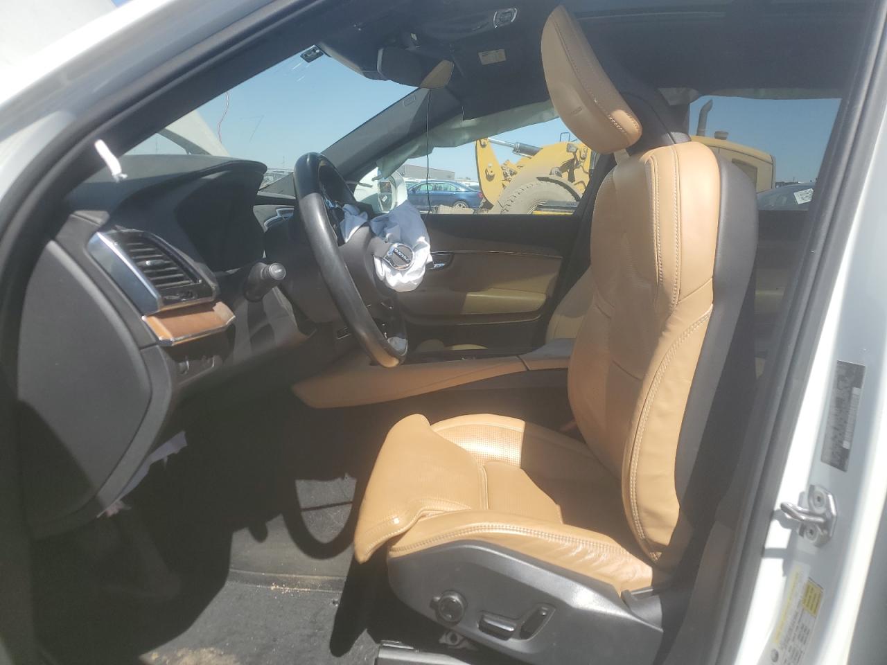 Volvo XC90 T6