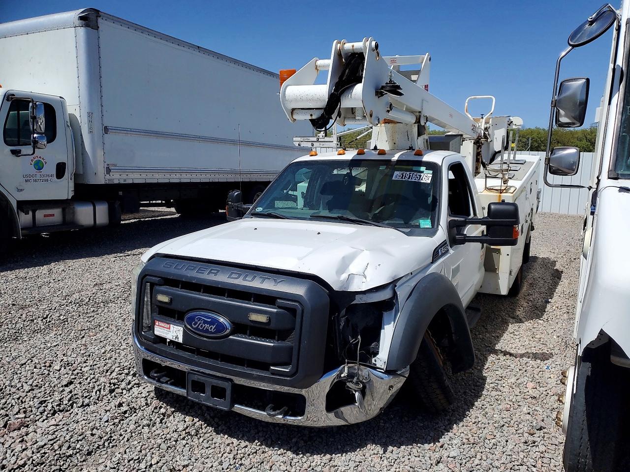 Salvage Ford F-450 Image