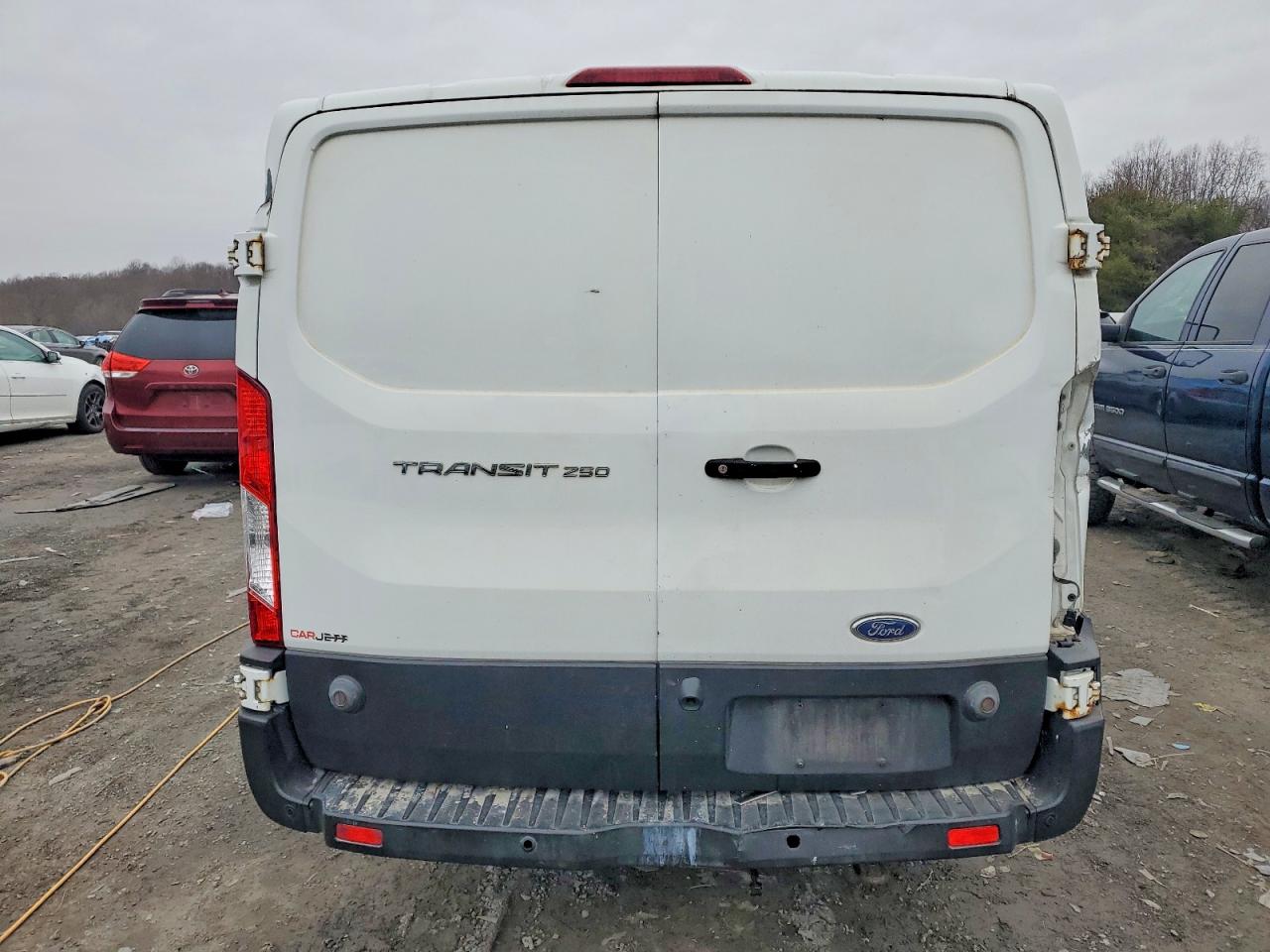Ford Transit T-250