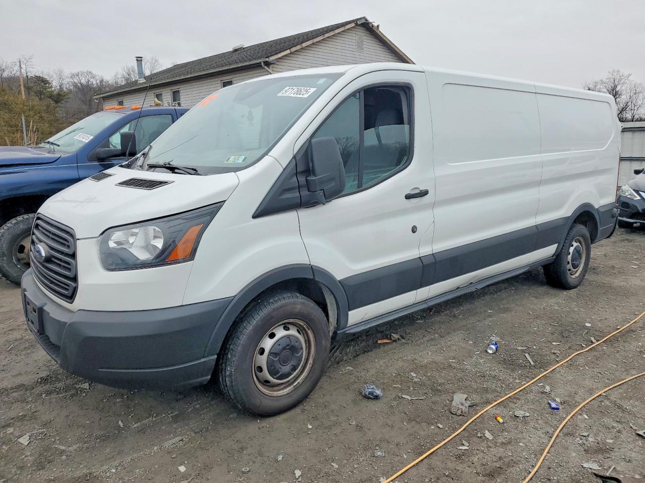 Salvage Ford Transit Image