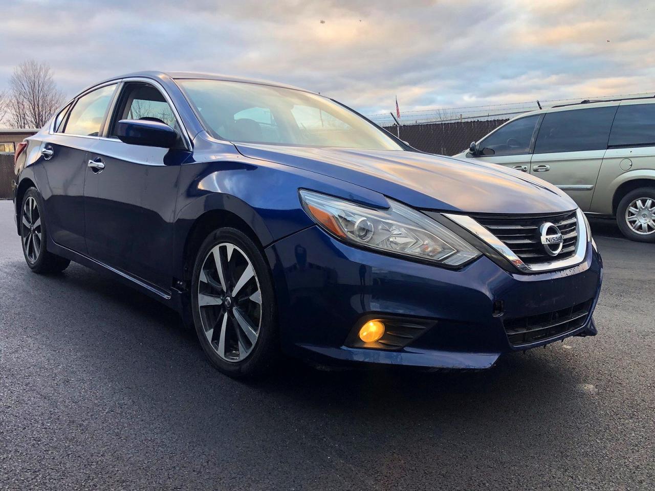 Salvage Nissan Altima Image