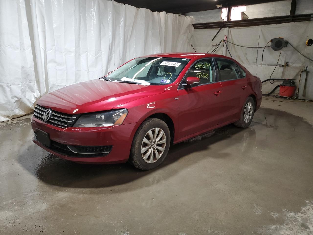 Salvage Volkswagen Passat Image