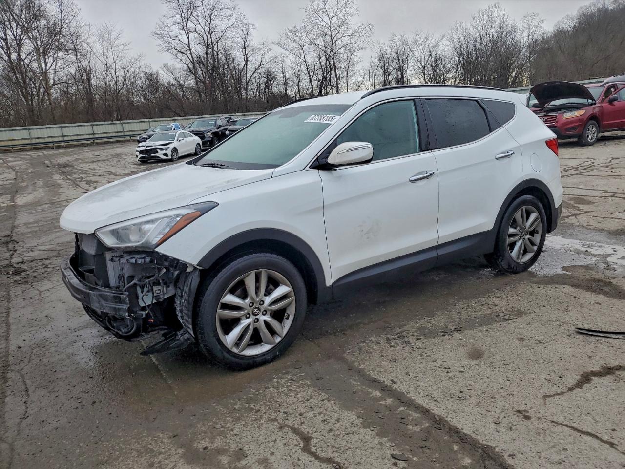 Salvage Hyundai SANTA FE Image