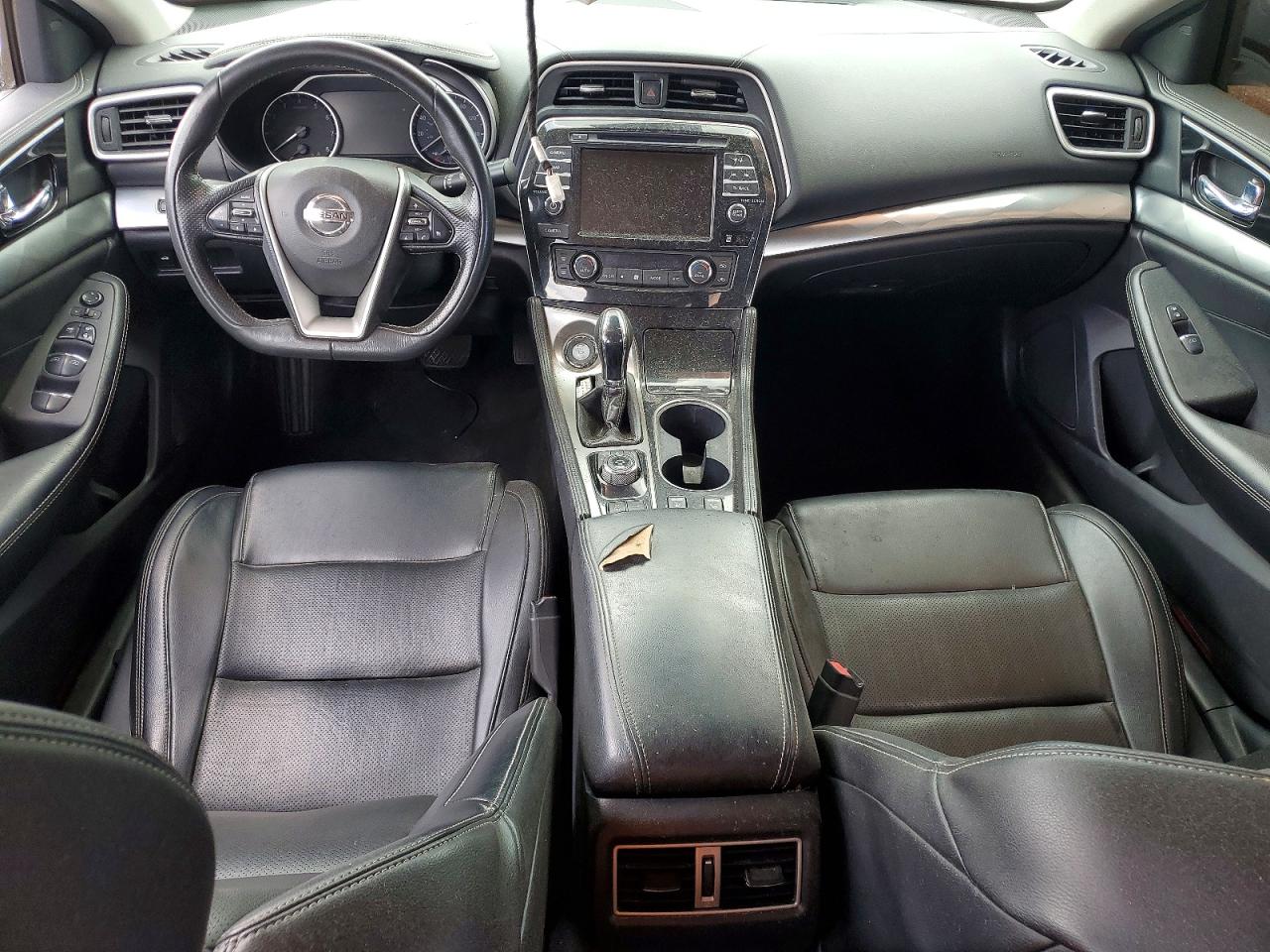 Nissan Maxima Sv