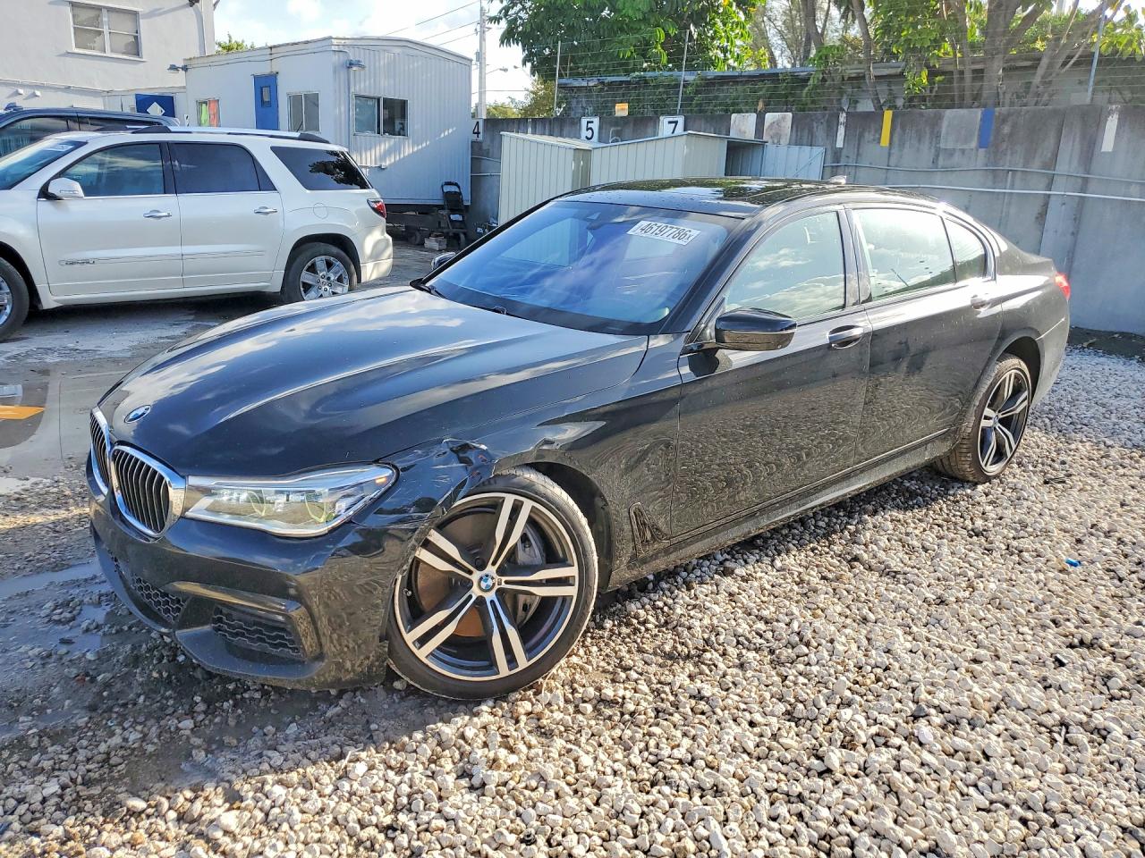 Salvage BMW 7 Series Image