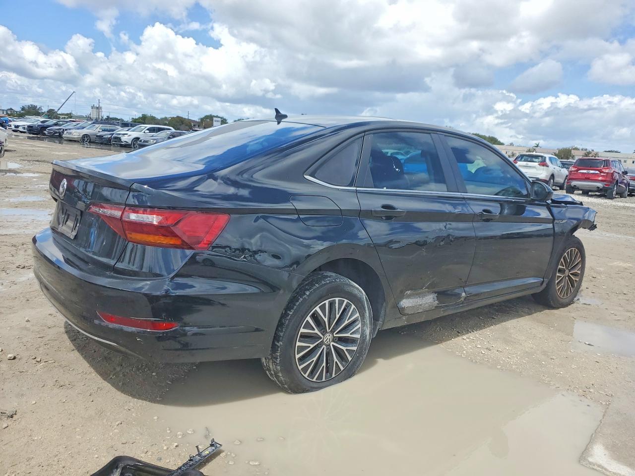 Volkswagen Jetta S