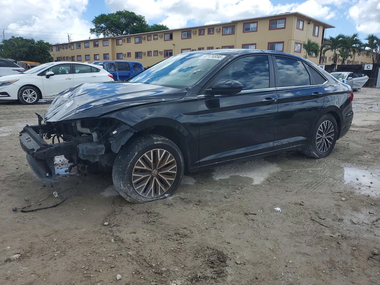 Salvage Volkswagen Jetta Image