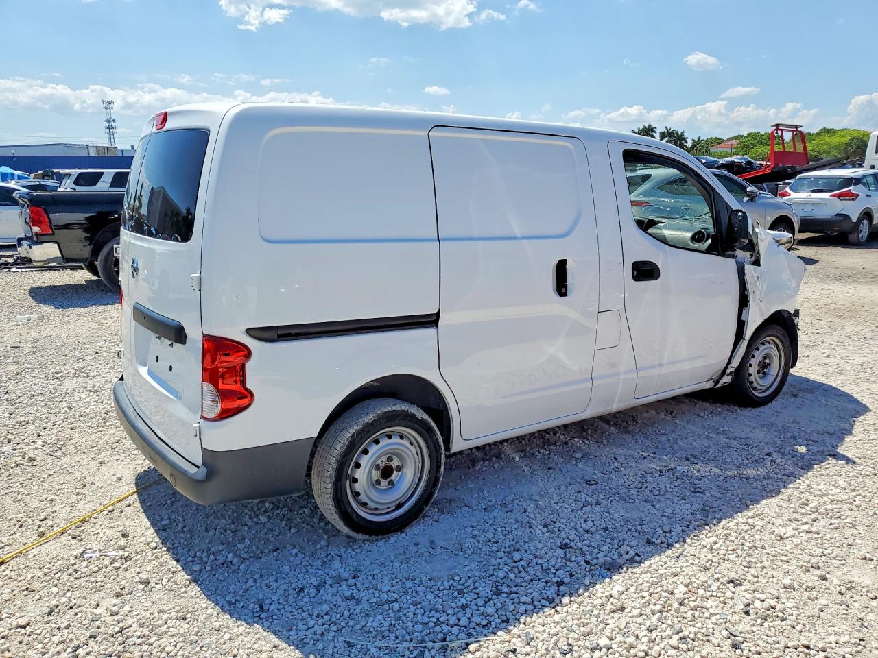 Nissan Nv S