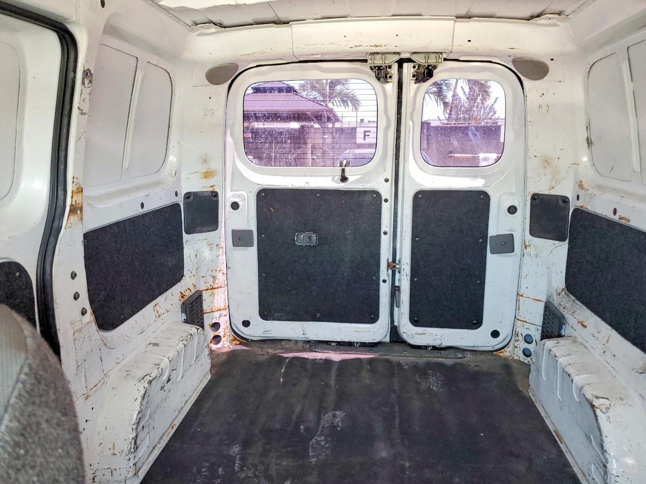 Nissan Nv S