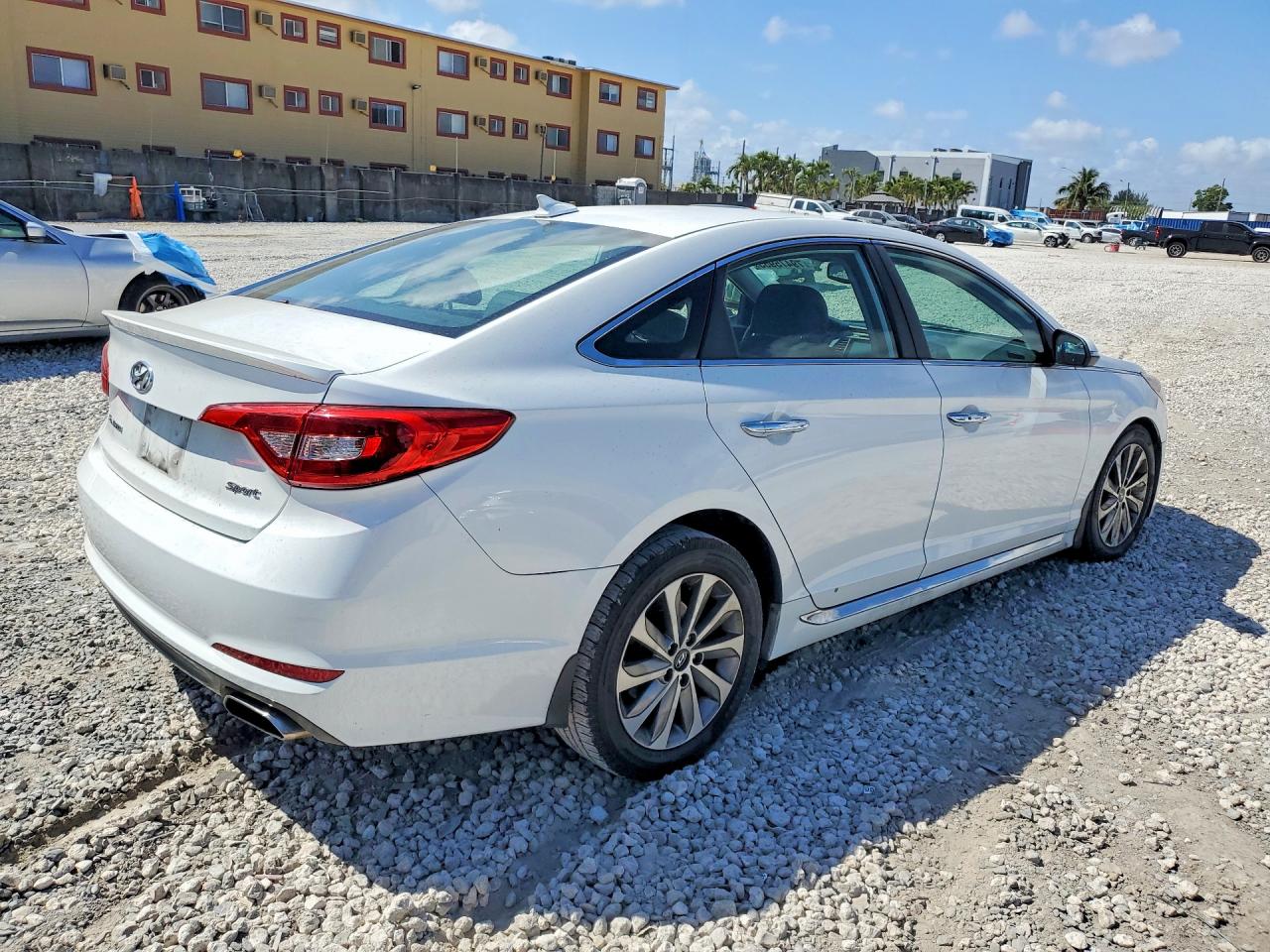Hyundai SONATA Sport