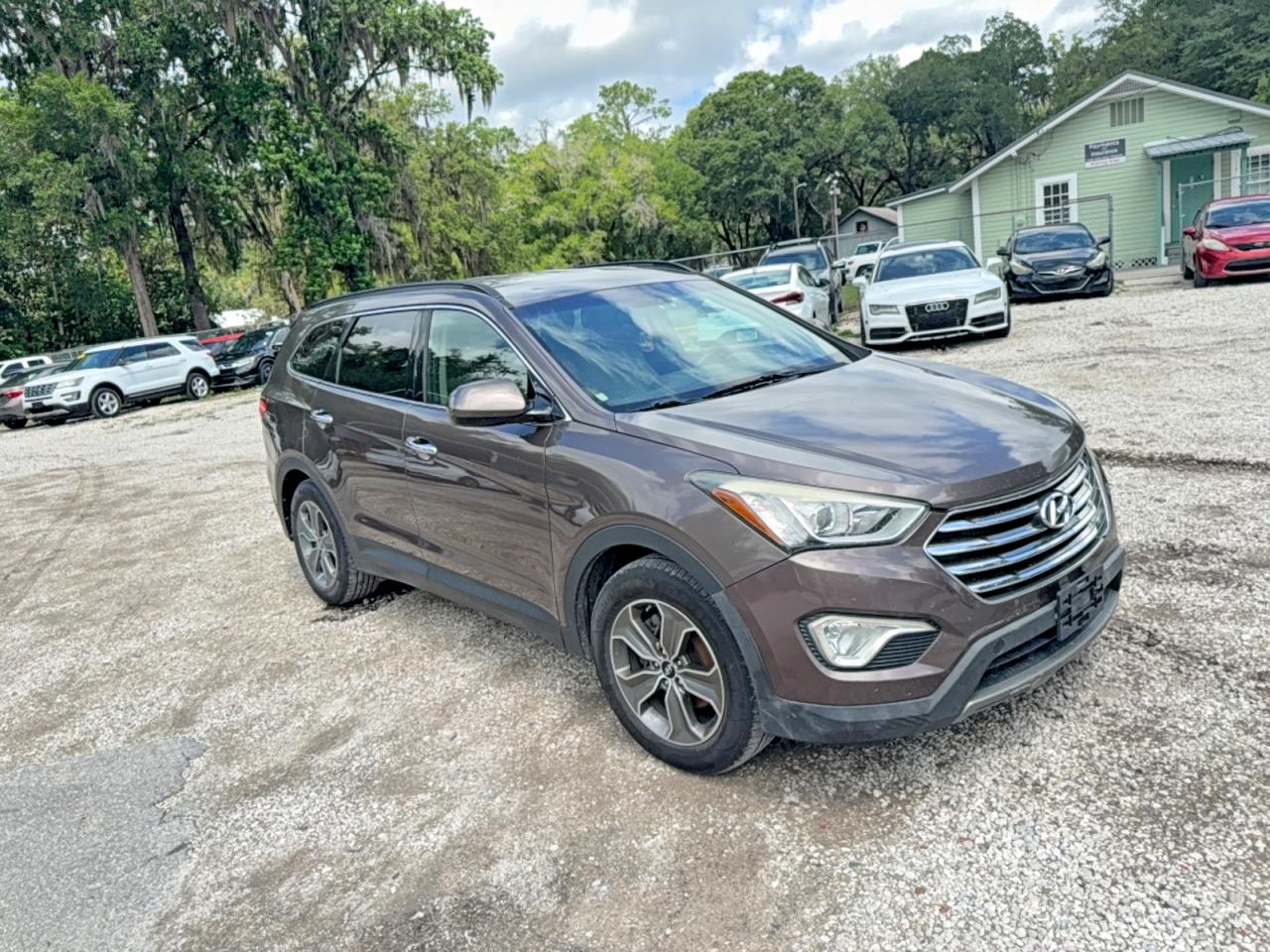 Salvage Hyundai SANTA FE Image