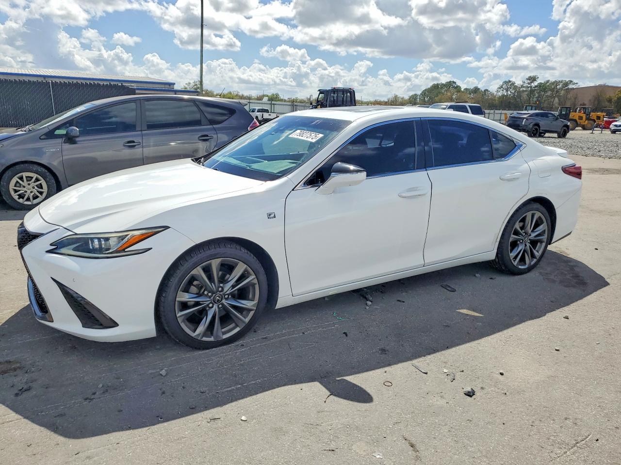 Salvage Lexus Es Image