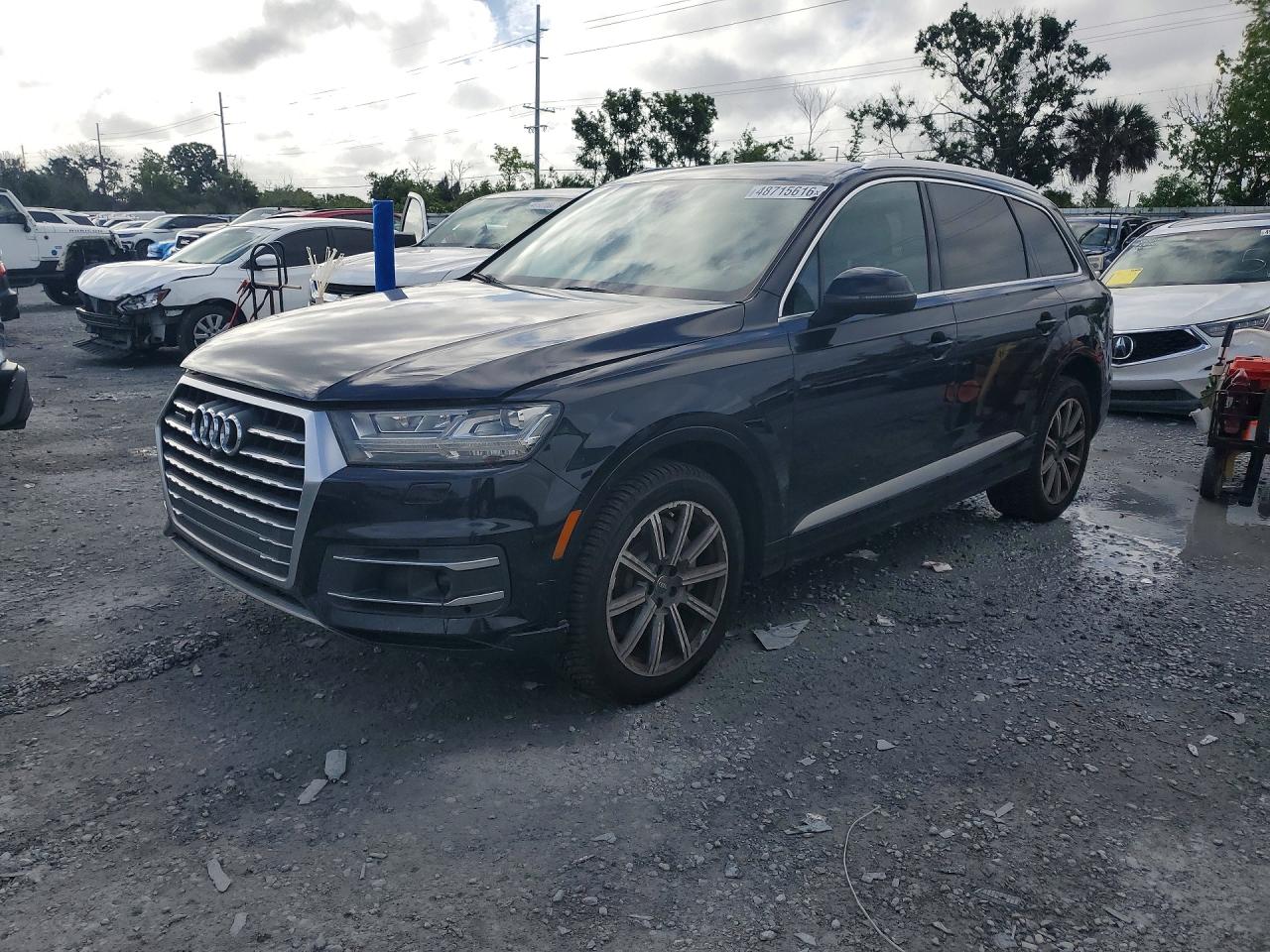 Salvage Audi Q7 Image