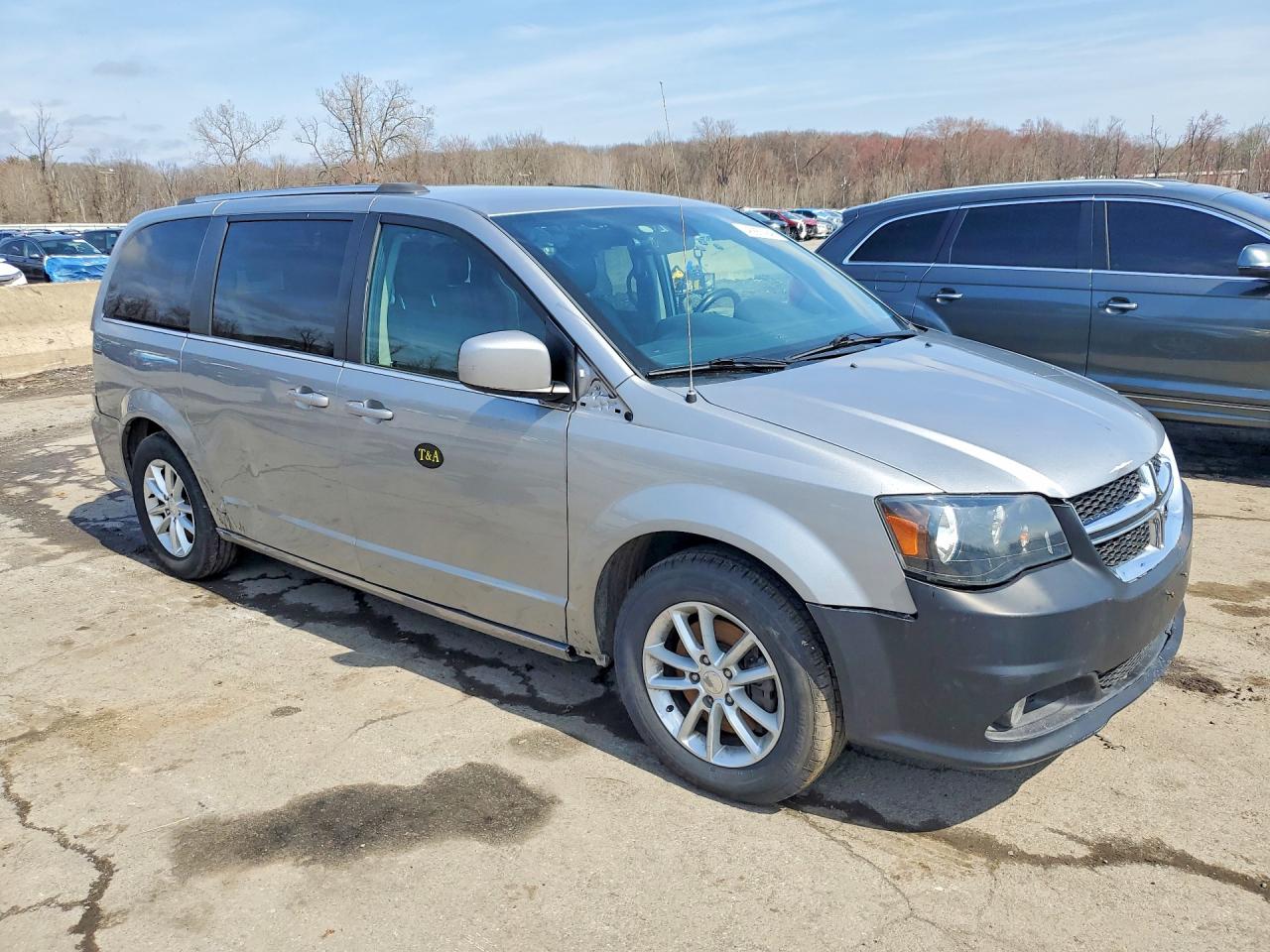 Dodge Caravan Sxt