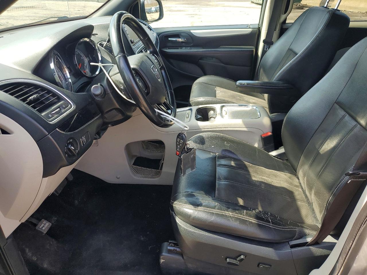 Dodge Caravan Sxt