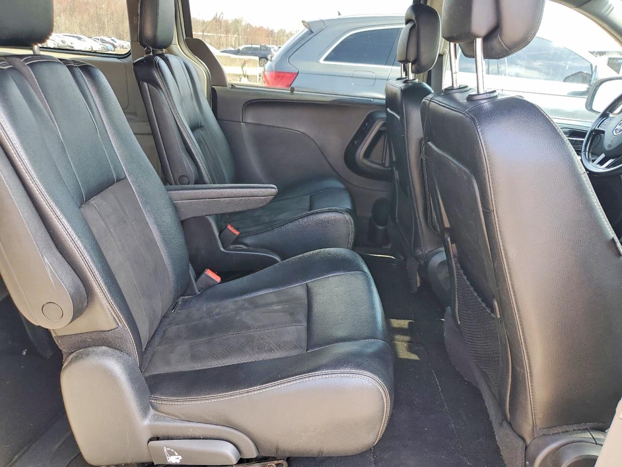 Dodge Caravan Sxt