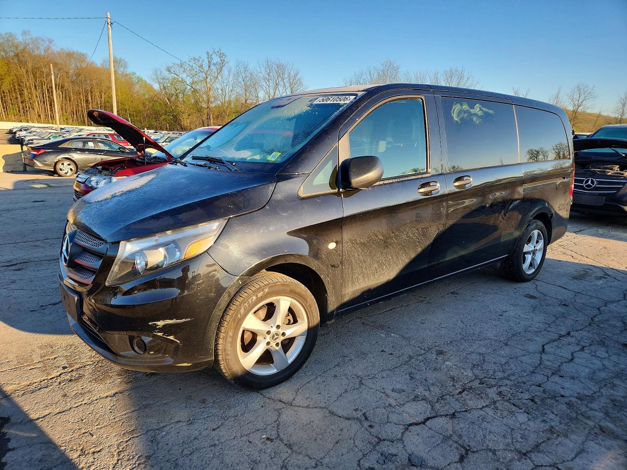 Salvage Mercedes-Benz Metris Image
