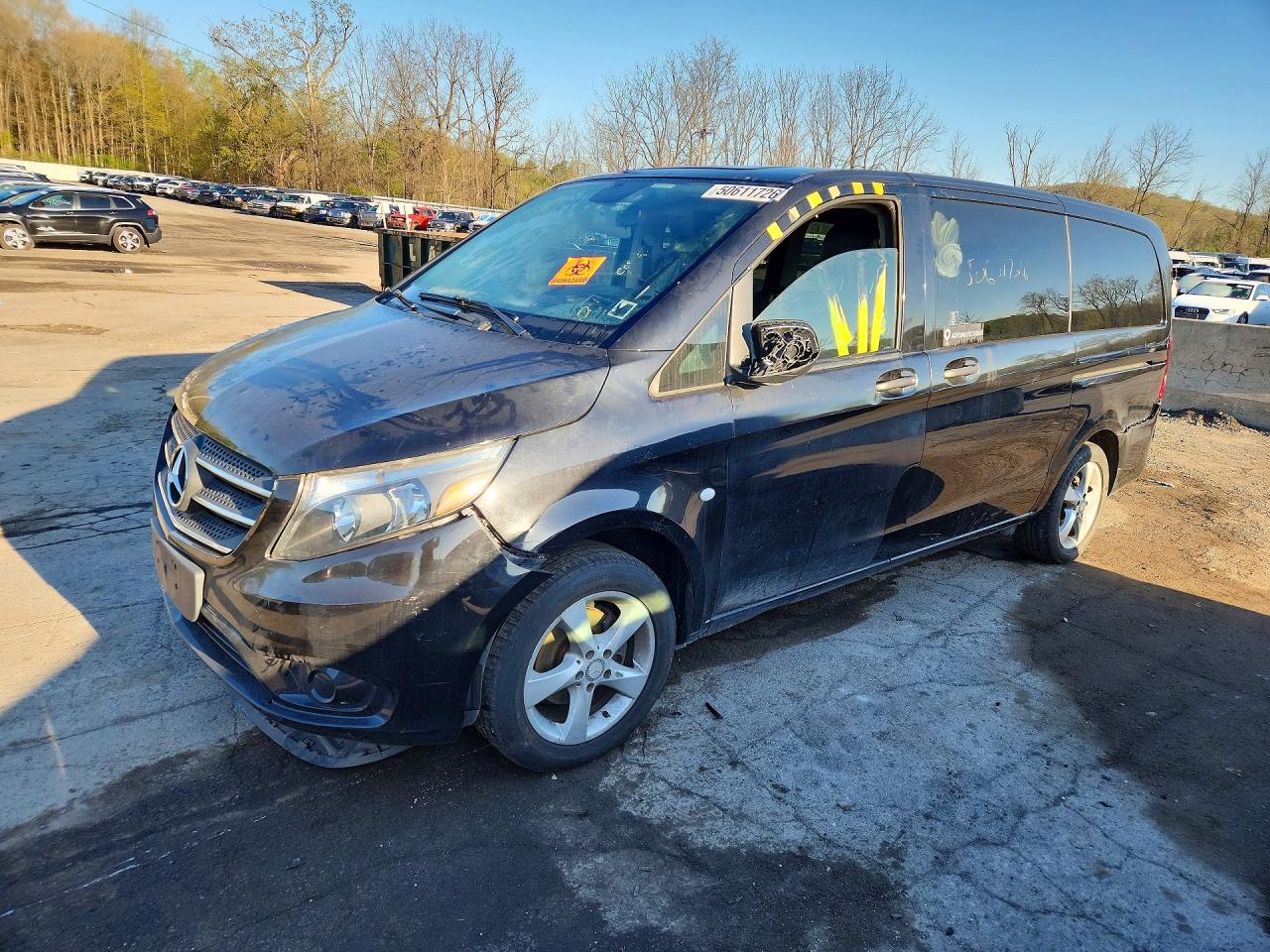 Salvage Mercedes-Benz Metris Image