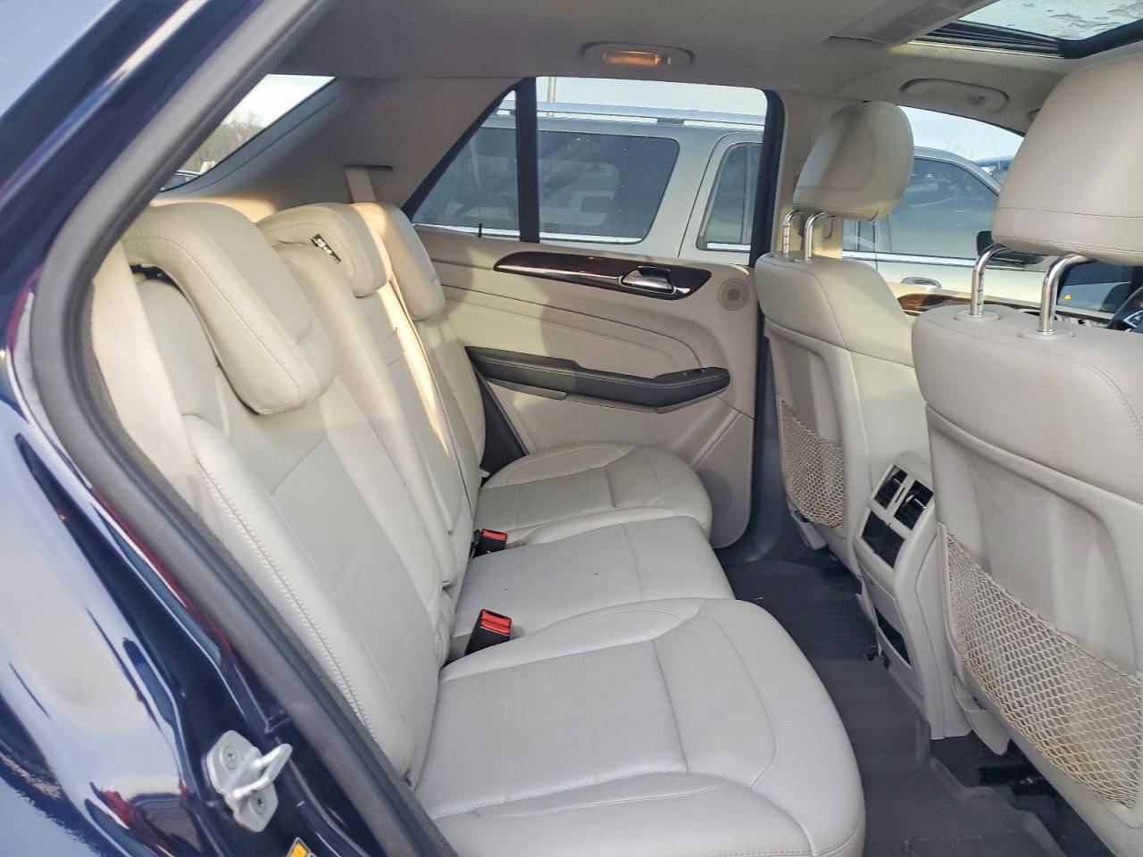 Mercedes-Benz M-Class 350