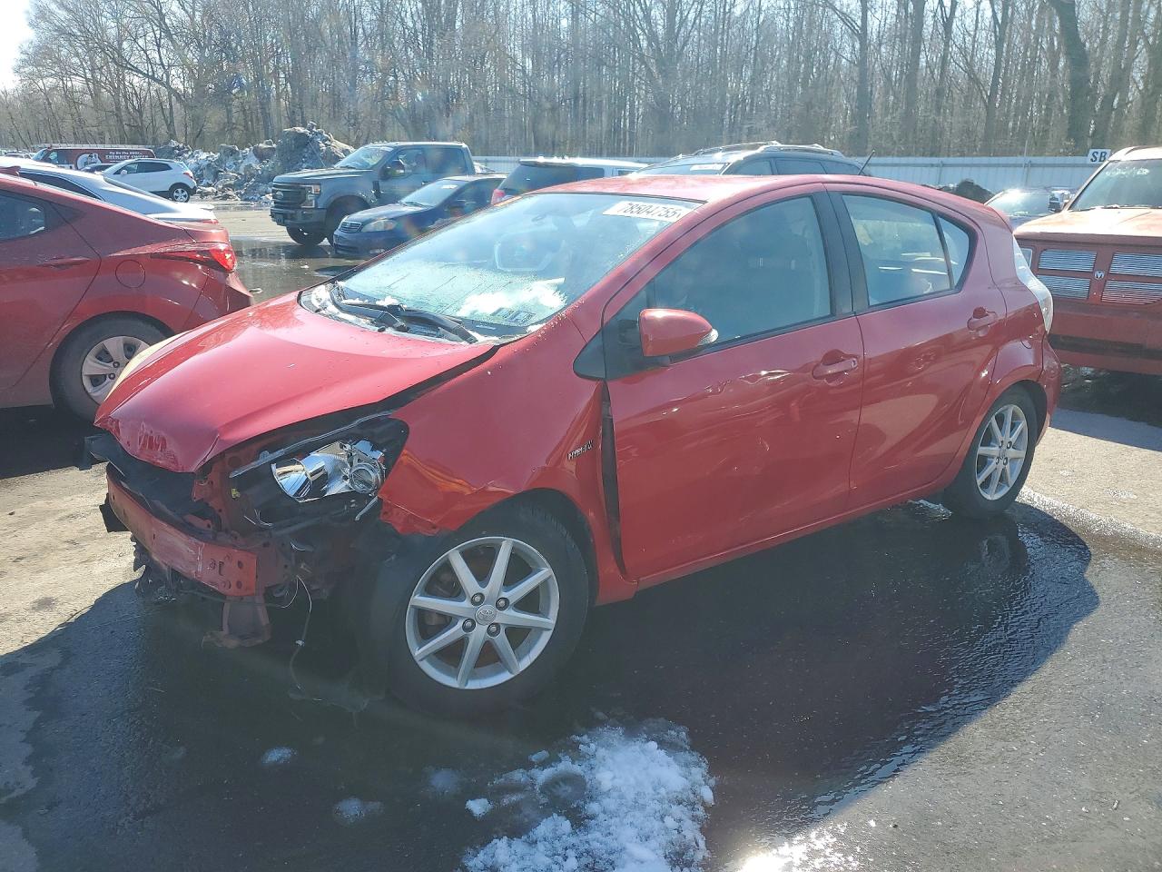 Salvage Toyota Prius Image